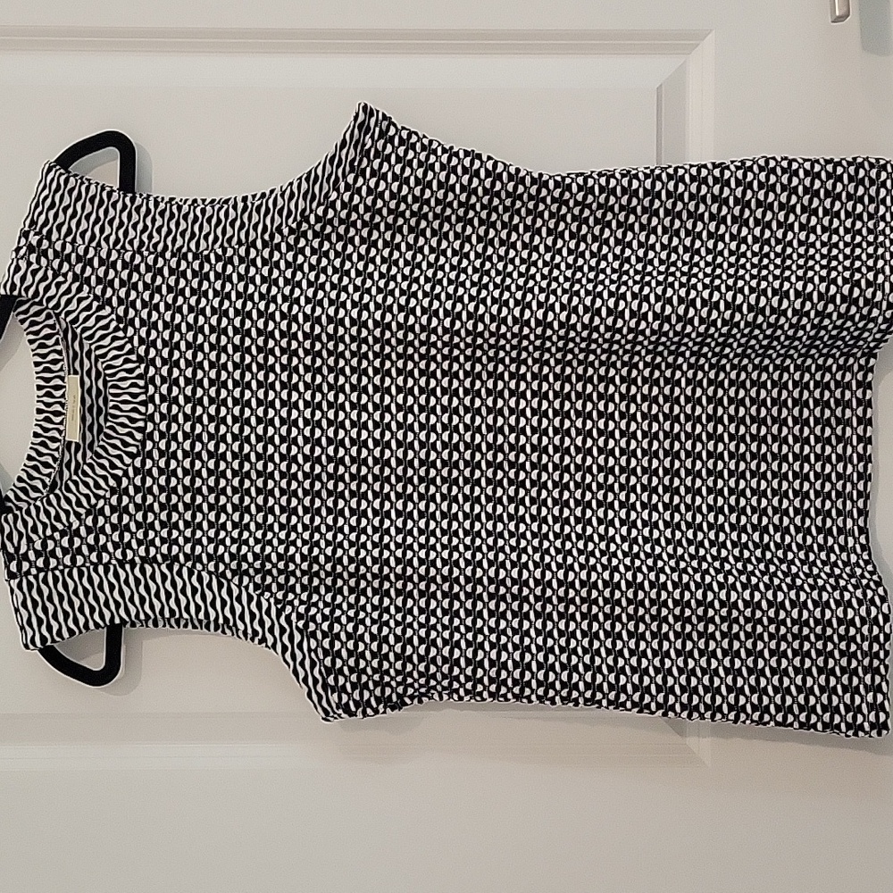 Maeve By Anthropologie Black and White Geometric Sleeveless Top